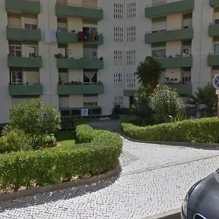 Apartamento T3 Alex,moderno Iluminado E Amplo,excelente Local Portimão